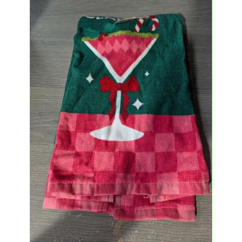 Celebrate It Clausmo Christmas Martini Kitchen Towel Green Pink Checkered New